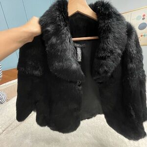 Laundry By Shelli Segal 100% rabbit fur  cape